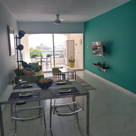 King's Palace Seaview Apartament Pafos